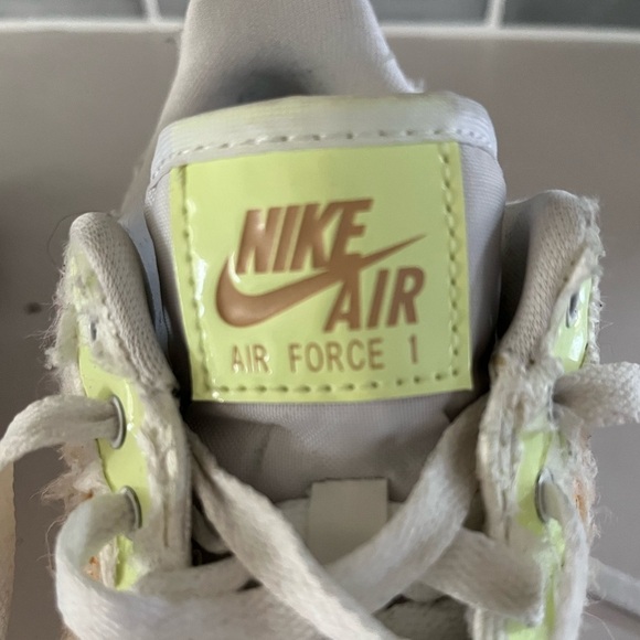 Nike Air Force 1 '07 PRM Arctic Punch Pastel Tear Off Women's Size 5 Platform - Picture 9 of 9